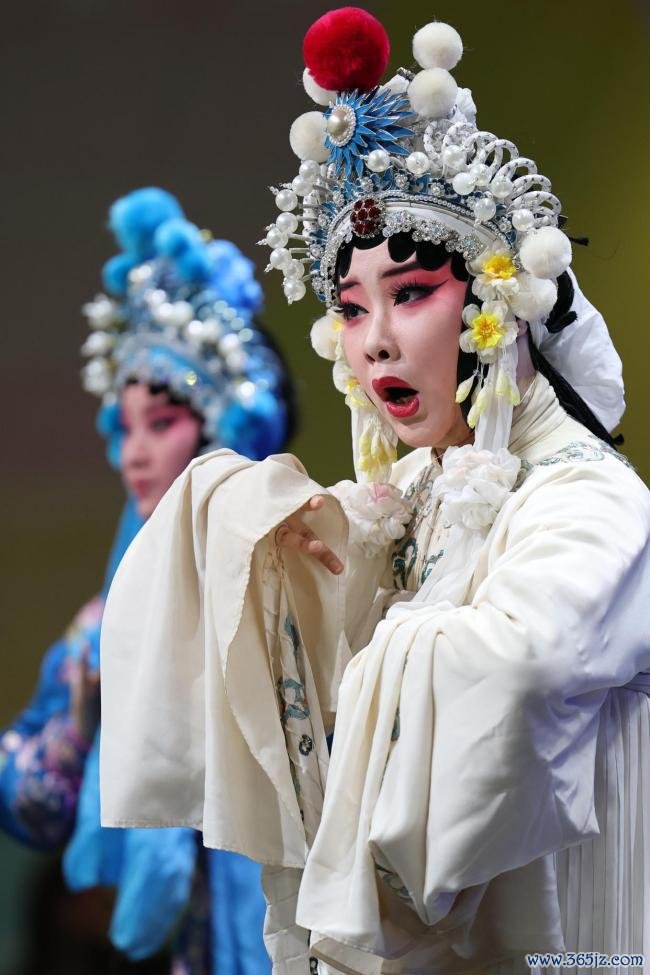 “主角”是怎样真金不怕火成的——“一场戏”的台前幕后