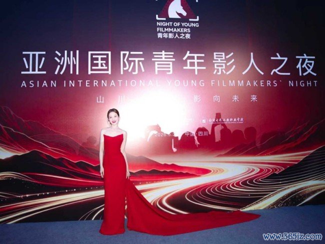 孙嘉璐出席亚洲外洋后生影东说念主之夜 获最好女毁坏奖