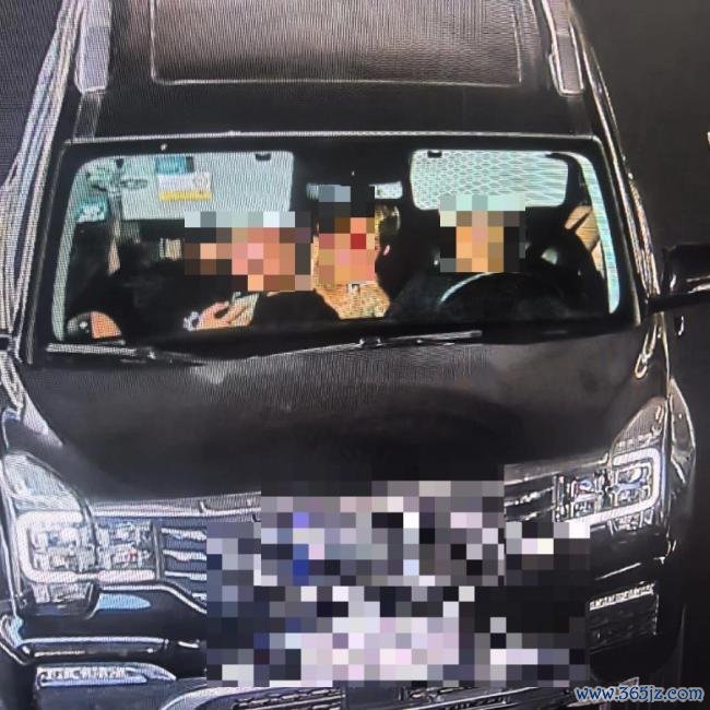长治警方握获砸车盗窃嫌疑东说念主 12小时极速破案